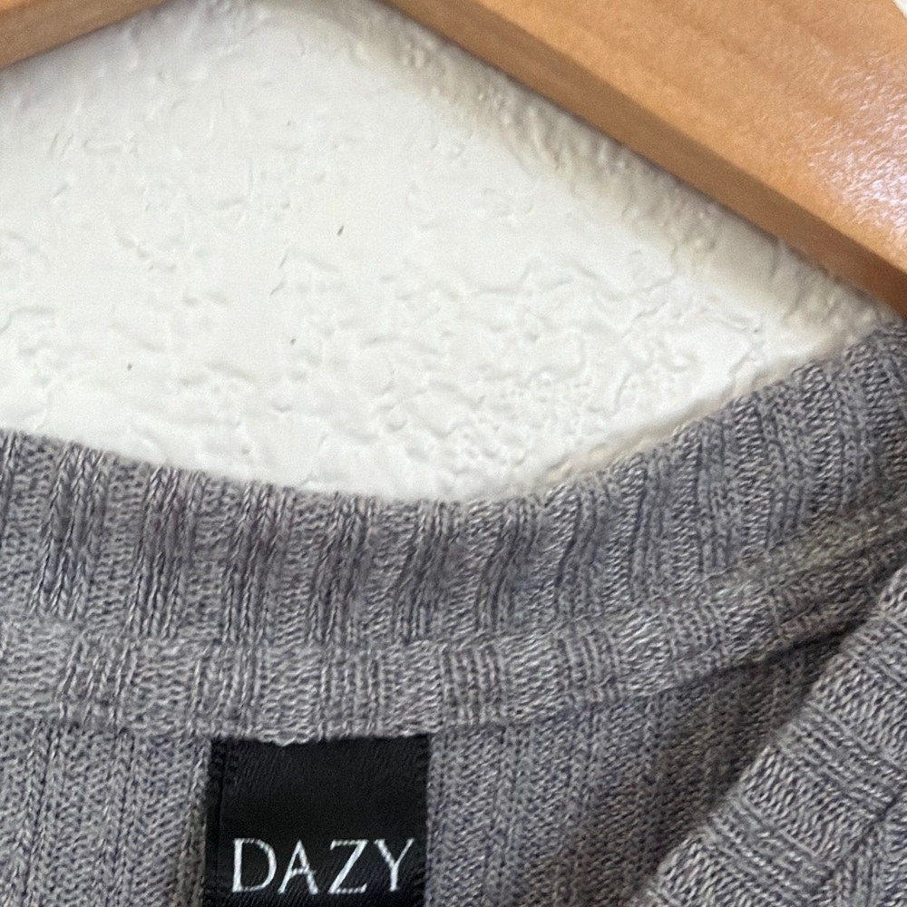Gray Ribbed Long Sleeve Crop Top - Picture 6 of 10